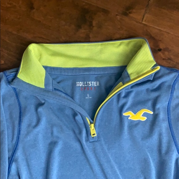 Hollister Long sleeve Sweatshirt Tee - Picture 3 of 4
